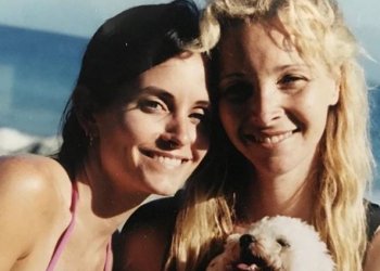 Courteney Cox recrea escena de Friends