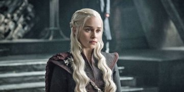 Emilia Clarke estuvo al borde de la muerte tras la primera temporada de GOT