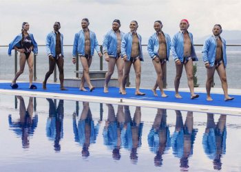 Al Agua Gambas, una comedia queer hilarante