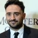 El director de "La sociedad de la nieve" habló sobre la delicada situación del cine argentino