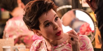 Renée Zellweger se pone en la piel de Judy Garland en el primer tráiler de su biopic