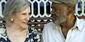 ‘Candelaria’: Reinventar el amor en la tercera edad