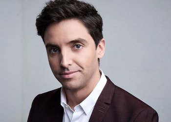 Paul Downs: “La carrera de Brittany es un drama y una comedia a la vez”