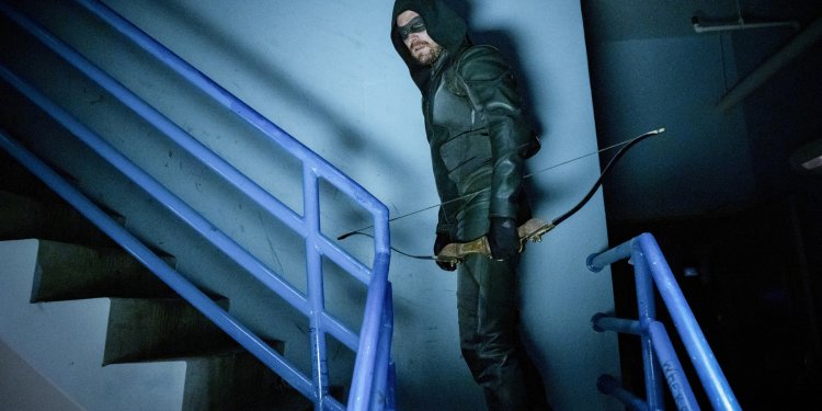 Antes de la última temporada, mirá la entrevista al creador de “Arrow” y su productor