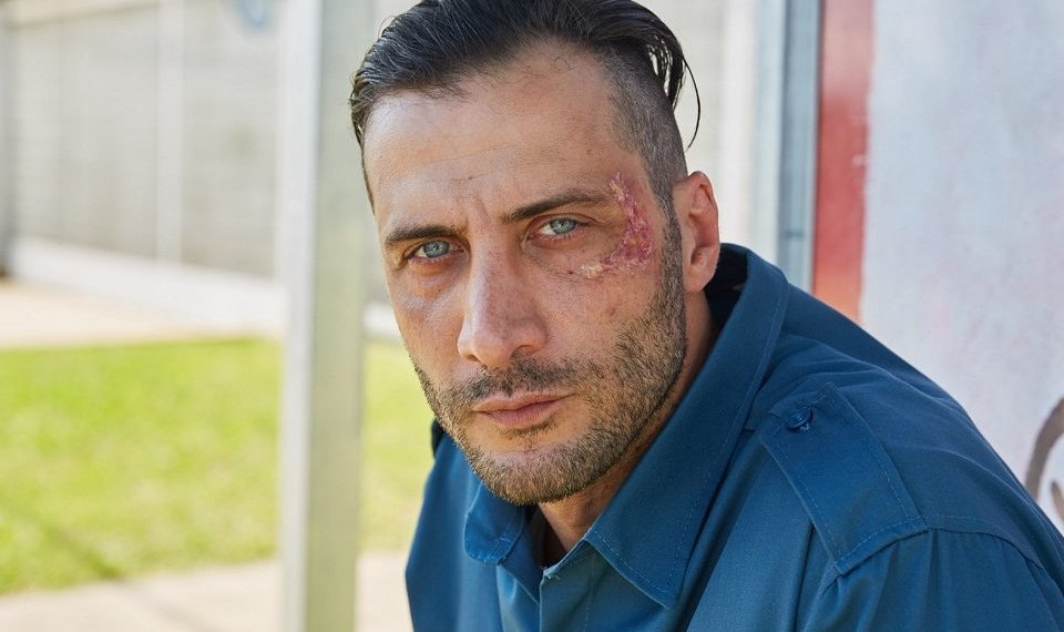 Luciano Cáceres nos cuenta sobre su papel en “Inconvivencia”