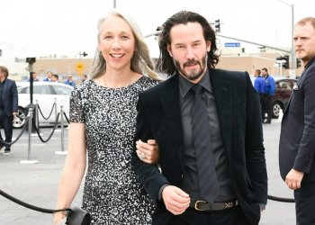 Keanu Reeves confirma romance con la artista Alexandra Grant