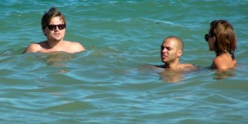 Leonardo DiCaprio es un héroe: salvó a un hombre de morir ahogado