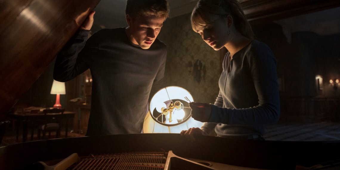 Netflix estrena “Locke & Key” y hablamos con su showrunner y su dibujante