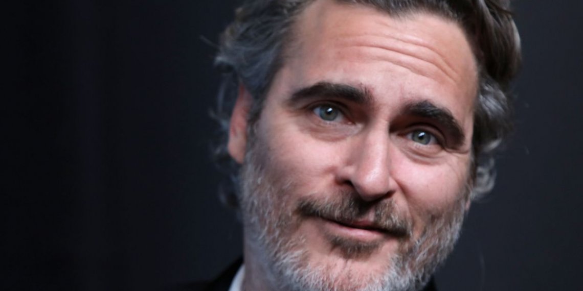 “Gunda”, el documental que producirá Joaquin Phoenix sobre explotación animal