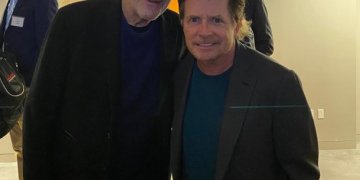 Volver al futuro: Se  reencontraron Christopher Lloyd y Michael Fox