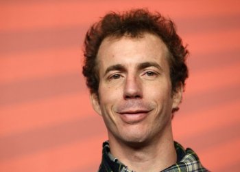 Esteban Bigliardi sobre ‘Manual de Supervivencia’: “Al igual que el protagonista, dejé la abogacía para dedicarme a la  actuación”