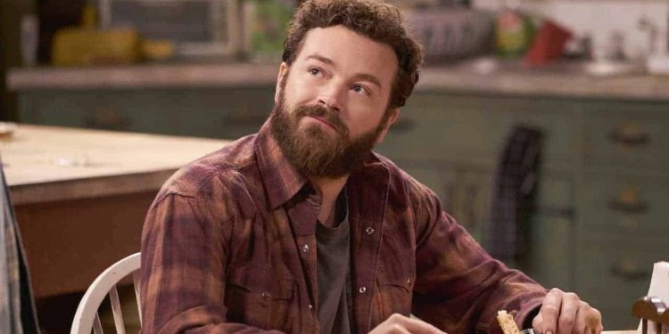 Un actor de That 70s Show fue arrestado por tres cargos de violación