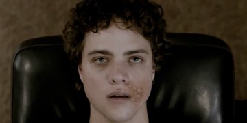 Antiviral: El Fandom En La Piel