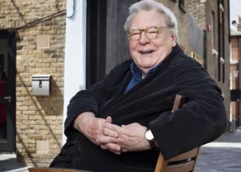 A sus 76 años, murió Alan Parker, director de “El expreso de medianoche”, “Evita” y más