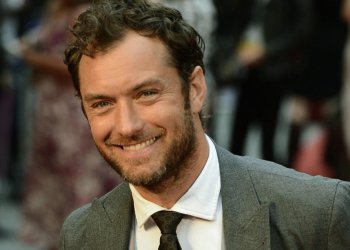 Jude Law sería Capitán Garfio en ‘Peter Pan & Wendy’