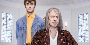 5 razones para ver Miracle Workers, la serie cómica de Daniel Radcliffe