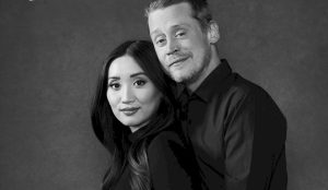 Macaulay-Culkin-y-Brenda-Song-padres.