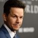 ¡Irreconocible! Así luce Mark Wahlberg para su nuevo papel en “Father Stu”