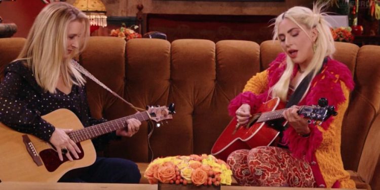 Friends: Lady Gaga interpretó “Smelly Cat” junto a Lisa Kudrow