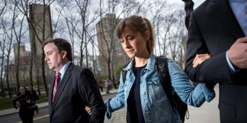 La actriz Allison Mack fue condenada a tres años de prisión por tráfico sexual