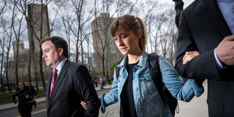La actriz Allison Mack fue condenada a tres años de prisión por tráfico sexual