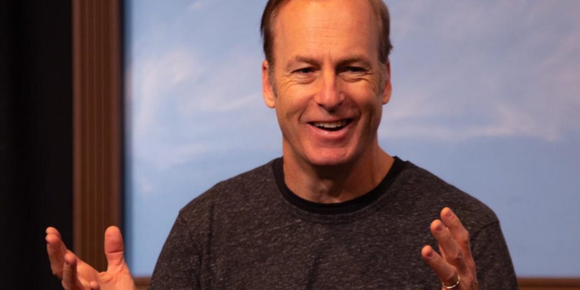 ¡Bob Odenkirk está bien! El actor dejó un mensaje tras ser internado