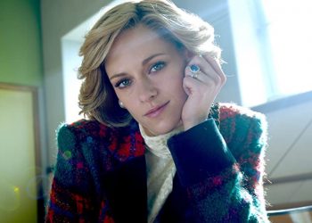 Y llegó la hora de los festivales y las críticas. En esta oportunidad los especialistas opinaron sobre Spencer, en el Festival de Venecia. En el film dirigido por Pablo Larrín, Kristen Stewart se puso en la piel de la Princesa Diana de Gales, integrante de la familia real inglesa. La trama muestra a Diana los días previos a tomar la decisión de divorciarse de Carlos. Spencer expone la relación de la Princesa con la fama y las presiones de su familia política. Larraín siempre expresó que no quiso exponer el sufrimiento de Diana, si no que hizo hincapié en otras situaciones. Las críticas sobre Spencer en Venecia