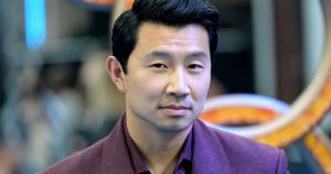 El protagonista de Shang-Chi se burla de los haters y se hace viral