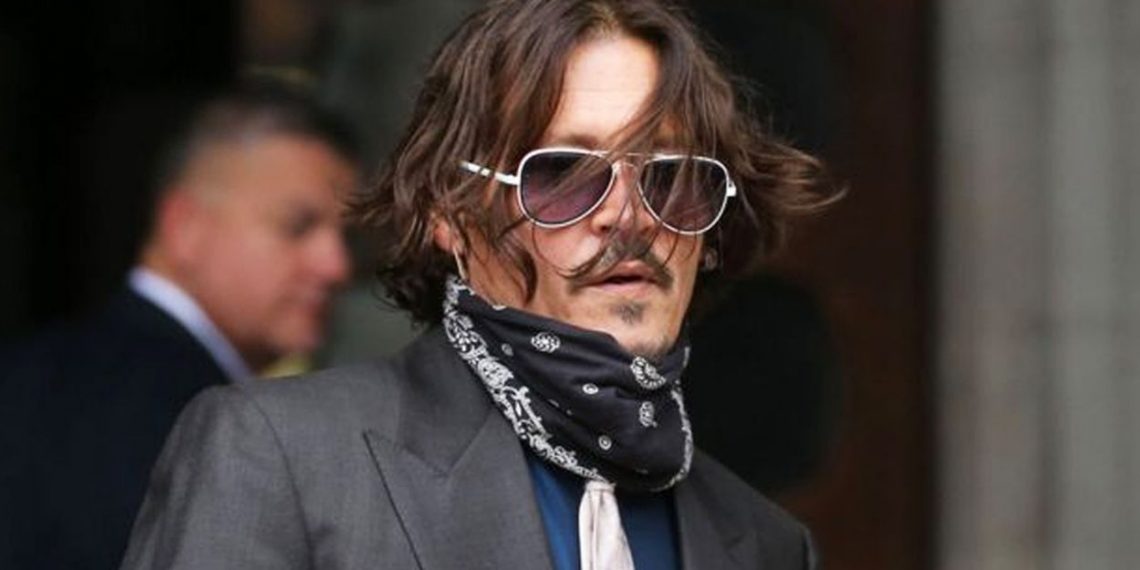 Interrumpieron a Johnny Depp con un audio de Amber Heard