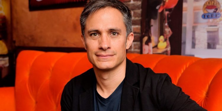 Gael García Bernal le ganó un juicio millonario a Johnnie Walker