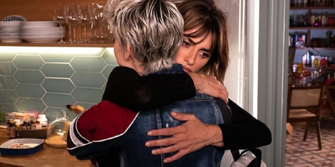 Netflix compró Madres Paralelas, de Almodóvar, y no pasaría por cines