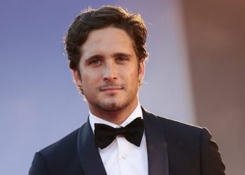 Diego Boneta nos contó sobre su nueva comedia romántica “At Midnigth” de Paramount +
