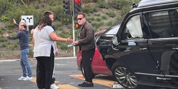 ¡Como Terminator! Arnold Schwarzenegger protagonizó un accidente en Los Ángeles