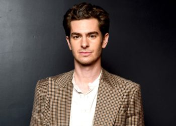 La película de Andrew Garfield que triunfa en Amazon Prime Video