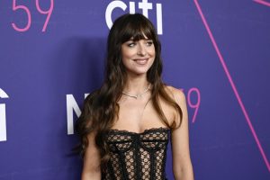 Dakota Johnson reveló que un actor la ignoró durante The Social Network