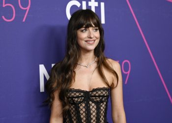 Dakota Johnson reveló que un actor la ignoró durante The Social Network