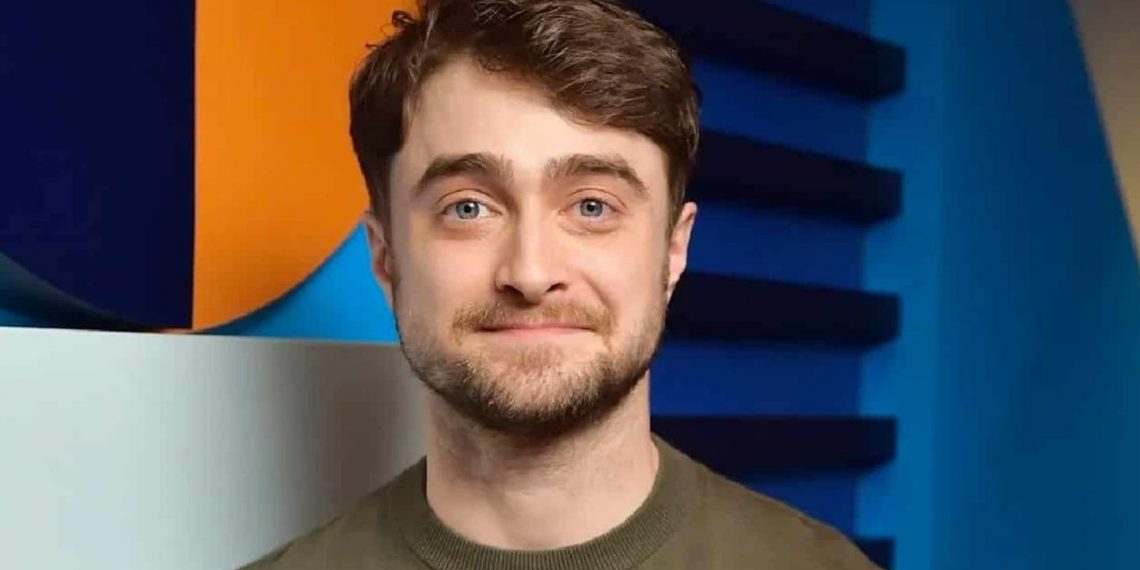 ¿Es él? Mira la transformación de Daniel Radcliffe para la biopic de “Weird Al” Yankovic