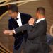 El momento más incómodo de la noche: la piña entre Will Smith y Chris Rock