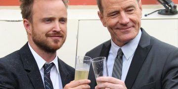 Aaron Paul nombró a Bryan Cranston como el padrino de su hijo