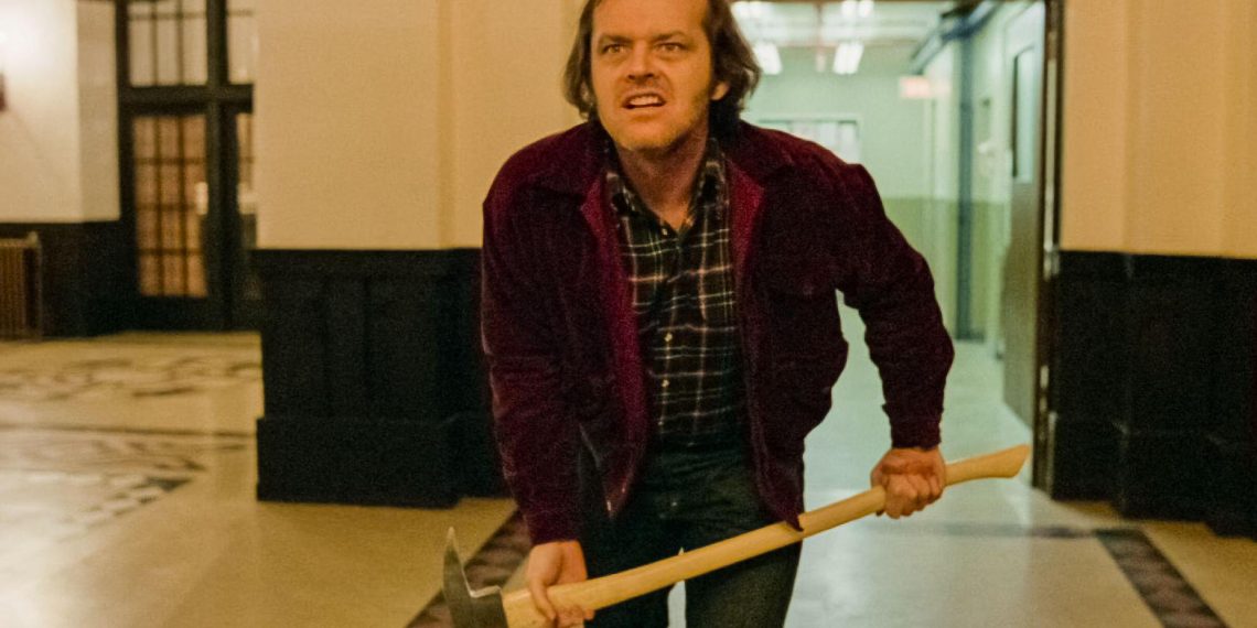 Subastarán el hacha que Jack Nicholson utilizó en “El resplandor”
