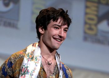 Warner y DC determinaron el futuro de Ezra Miller