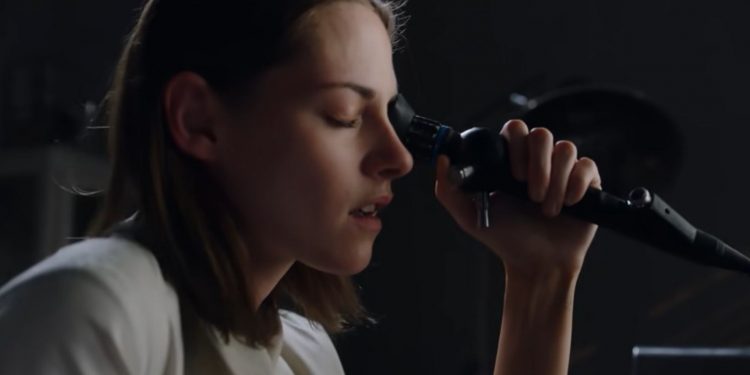 La reacción de Kristen Stewart tras verse en Crimes of the Future