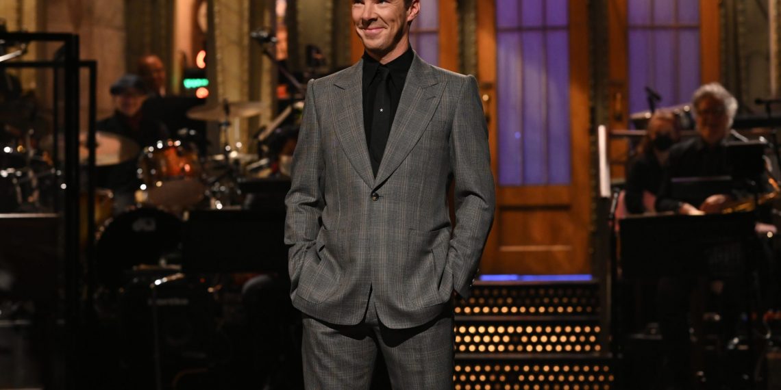Benedict Cumberbatch bromeó en SNL sobre Will Smith