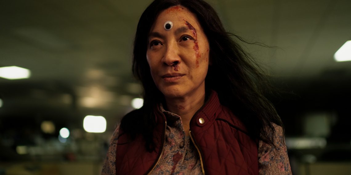 Reseña de “Everything Everywhere All at Once”: Multiverso independiente