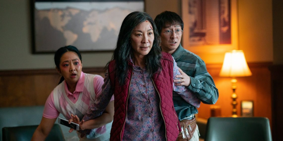 Reseña de "Everything Everywhere All at Once": Multiverso independiente