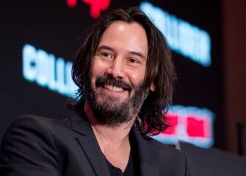 Keanu Reeves sorprendió con su presencia en una boda