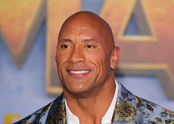 El título universitario que tiene La Roca y no sabías