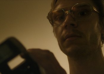 Dahmer: Las películas que el asesino les hacía mirar a sus víctimas