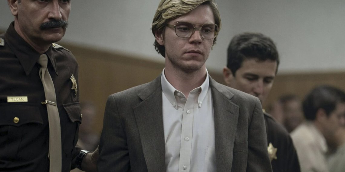 Tras el éxito de Dahmer, Netflix renovó Monster por dos temporadas