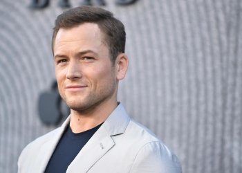 La miniserie de asesinos en serie que protagoniza Taron Egerton y tenés que mirar